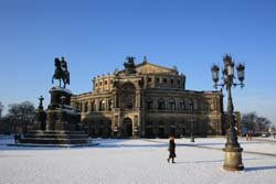 L'opéra Semper en hiver