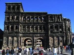 Porta Nigra à Trèves, patrimoine mondial de l'UNESCO en Allemagne 