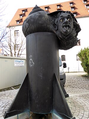 Fontaine Albert Einstein, fils de la ville d'Ulm, photo © allemagnevoyage 