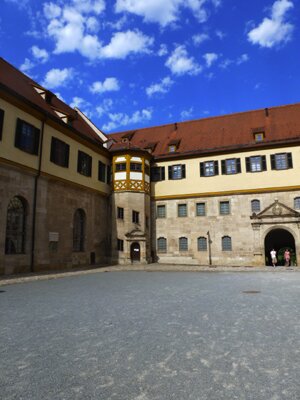 cour du château de Tübingen