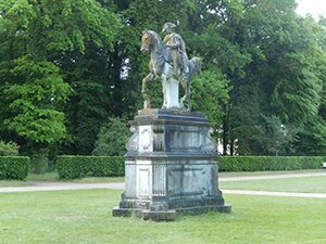 Statue de Frédéric II au Parc de Sanssouci