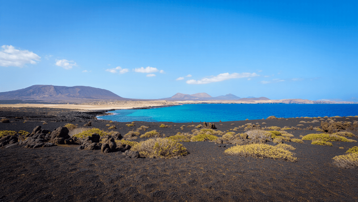 Lanzarote, l’île de feu et d’eau, entre volcan et océan