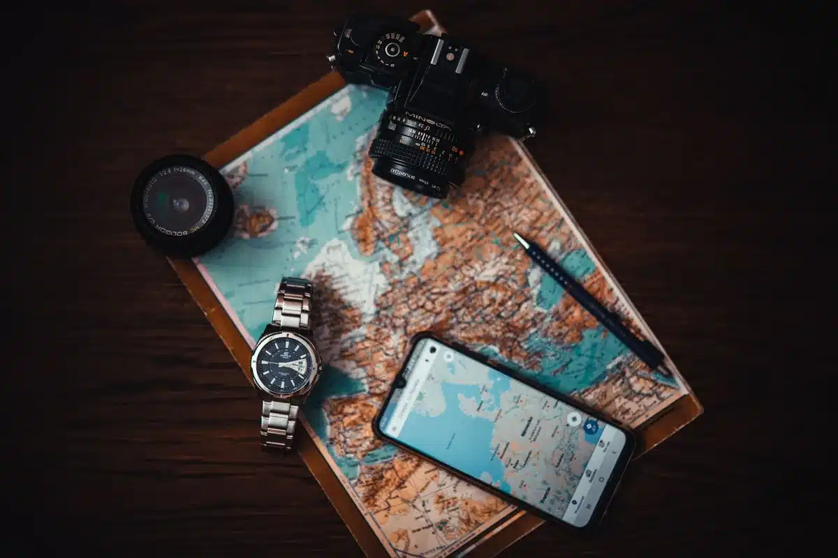 Planification d'un itinéraire de voyage personnalisé sur un smartphone